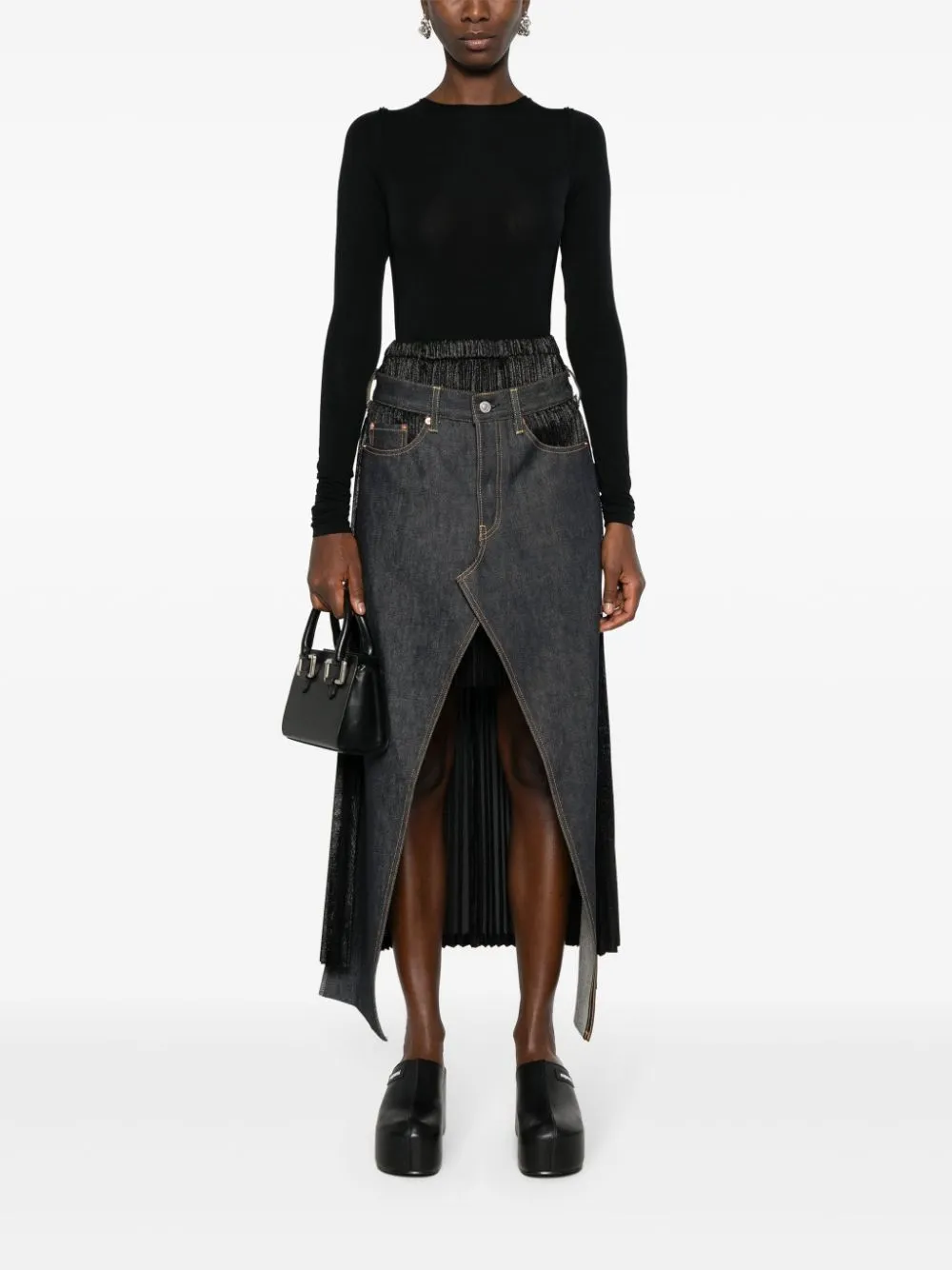 Mm6 Maison Margiela Two-tone Exposed-seam Top In Black