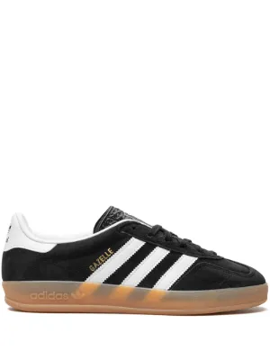 adidas gazelle スエード スニーカー Adidas Gazelle スエードスニーカー | ブラック | FARFETCH JP