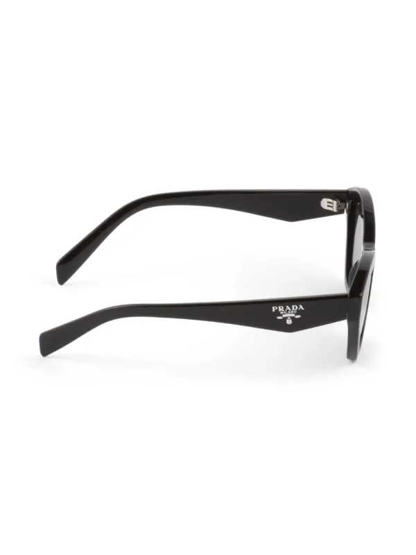 PRADA ブラック キャットアイ サングラス