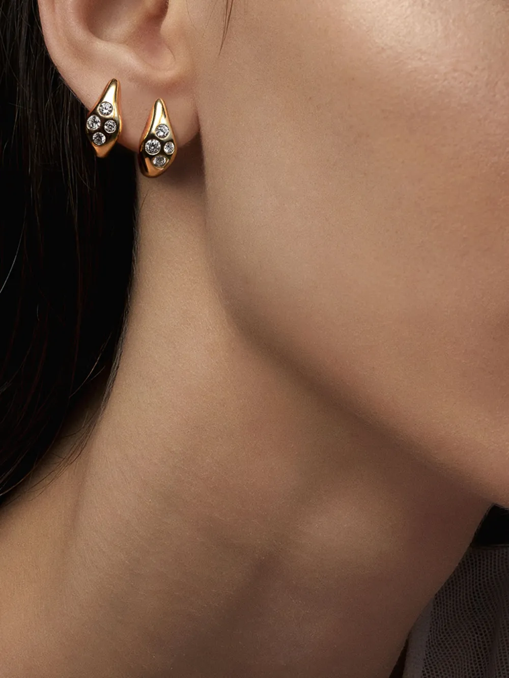 Loev 14kt Recycled Yellow Gold Curve Diamond Earrings In Gold