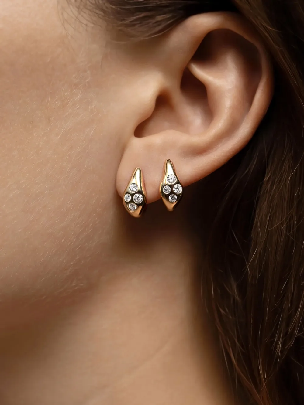 Loev 14kt Recycled Yellow Gold Curve Diamond Earrings In Gold