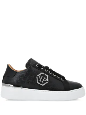 Alexander McQueen Oversized low-top Sneakers | Black | FARFETCH