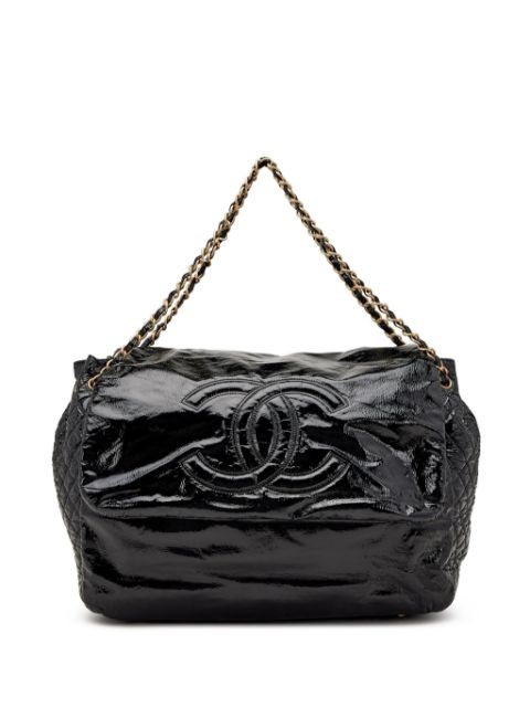 CHANEL 2006 large Rock and Chain patent shoulder bag Women