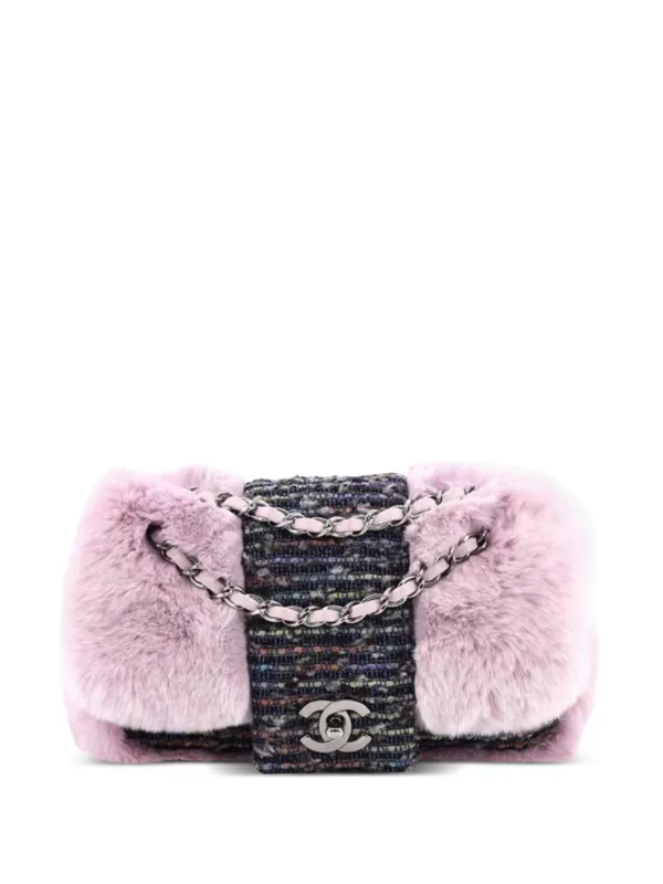 Chanel Pre-owned 2005 Classic Flap Shoulder Bag in Pink