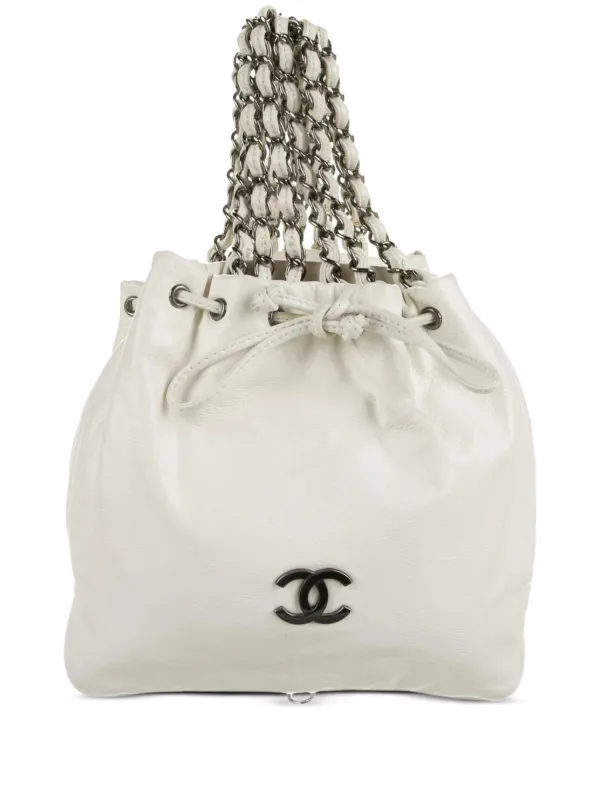 ◆CHANEL◆ クラシック ミニ バックパック ホワイト CHANEL(シャネル)のレディース バックパック・リュック 人気