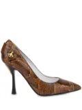 Moschino 100mm logo-plaque snake-embossed pumps - Brown