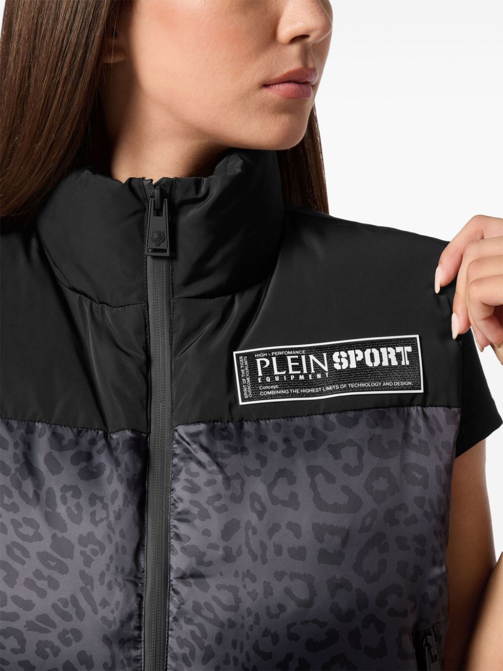 Shop Plein Sport Leopard-print Gilet In Schwarz