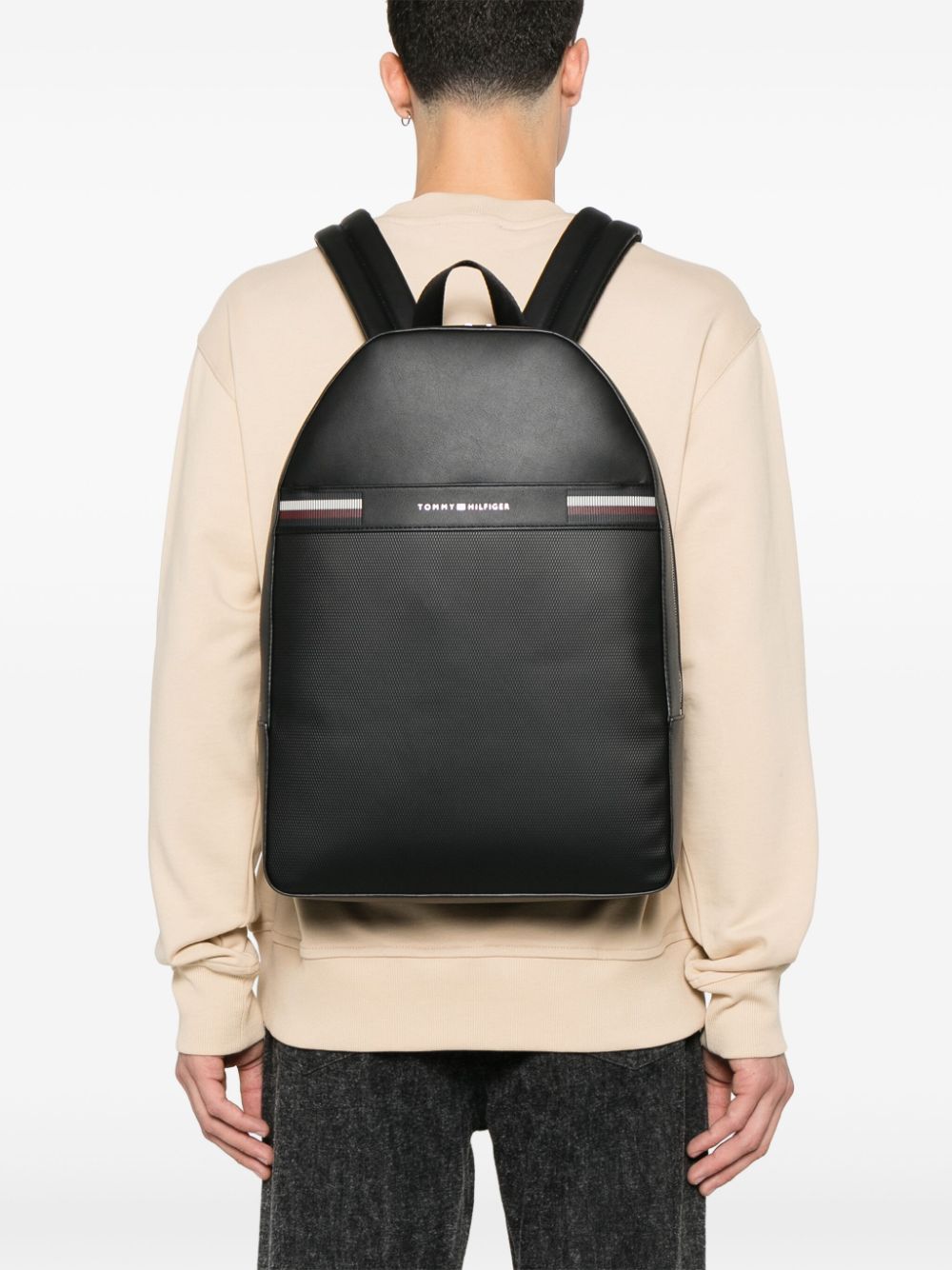 Tommy Hilfiger logo-stamp backpack - Zwart