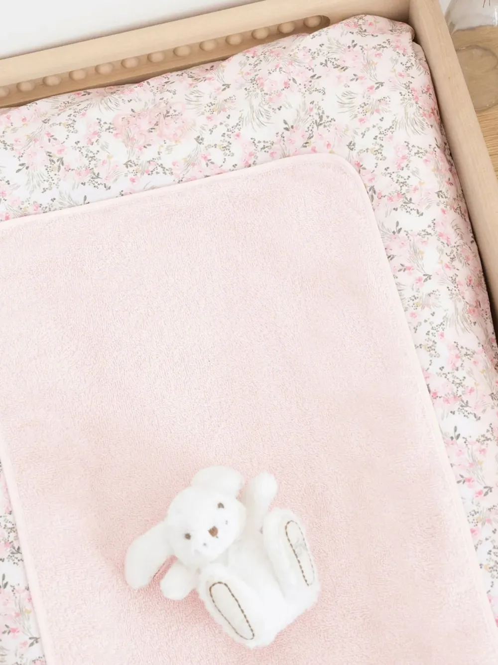Tartine Et Chocolat Aankleedkussen met bloemenprint Roze