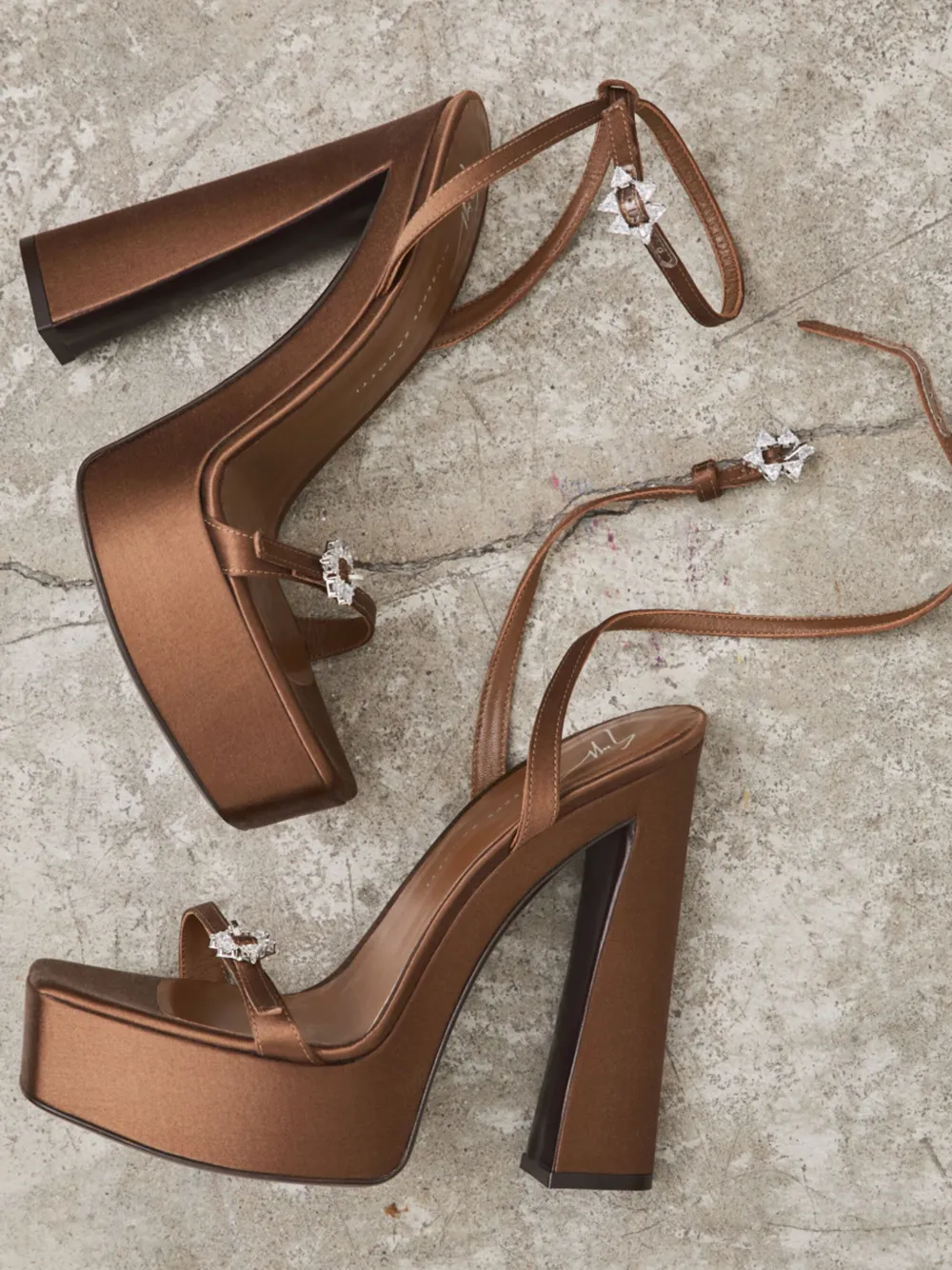Giuseppe Zanotti Himari sandalen Bruin