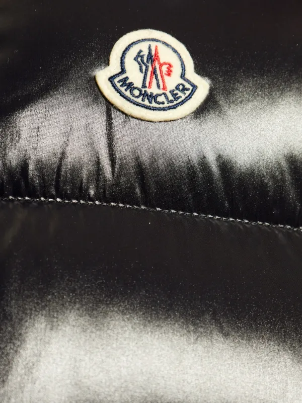 MONCLER - 【MONCLER】 フロントロゴ サンバイザー ゴールドの
