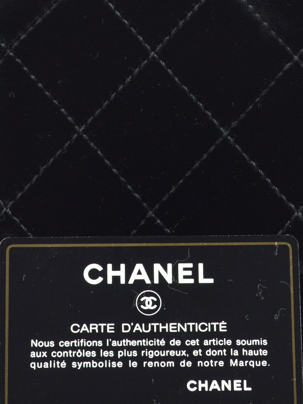 CHANEL 2002 diamond-quilted velvet shoulder bag Women