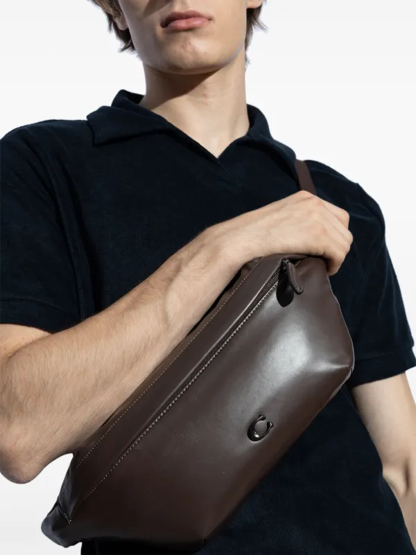 Coach ロゴプレート レザーベルトバッグ | ブラウン | FARFETCH JP