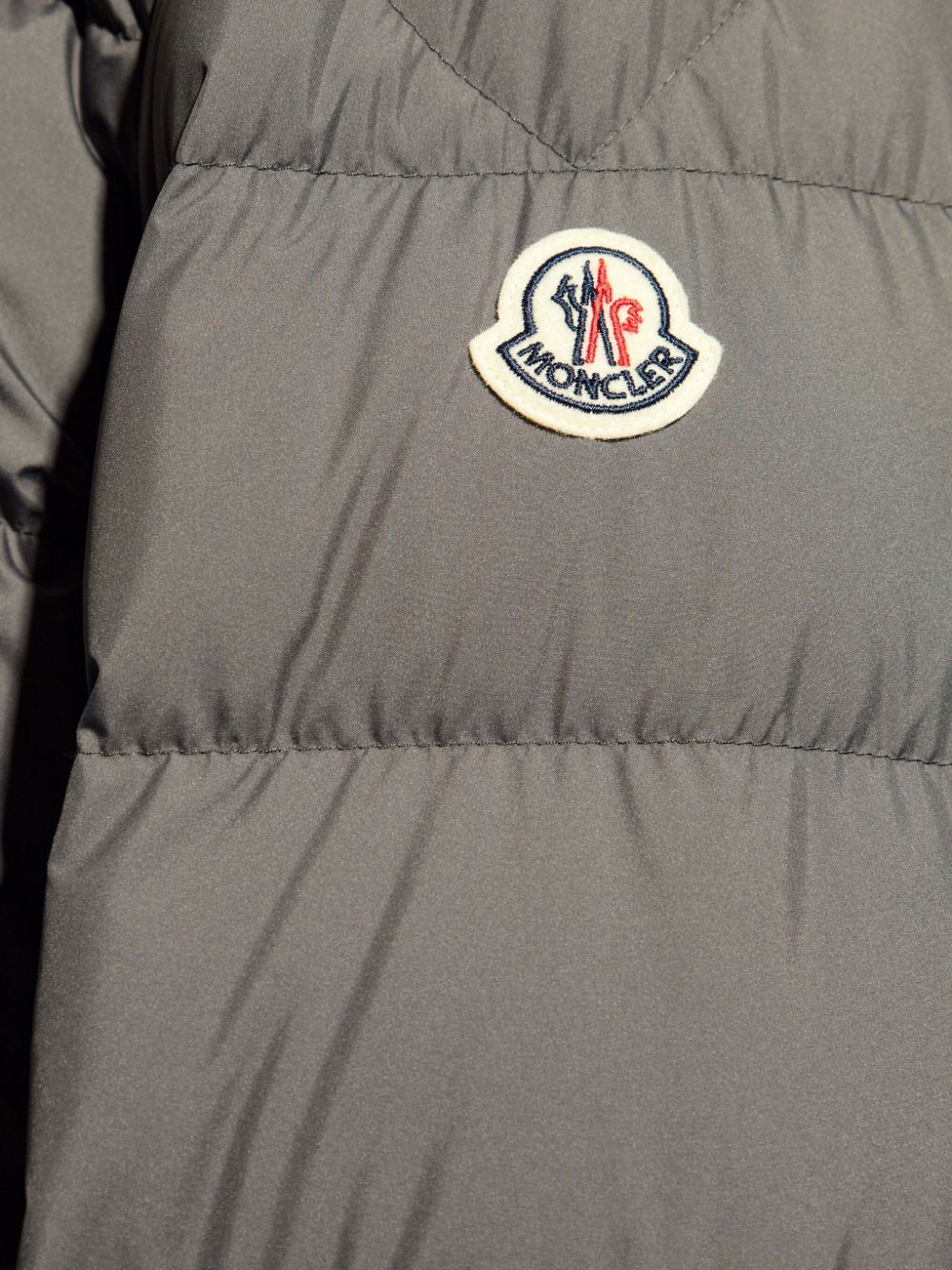 Moncler Donsjack met logopatch Grijs