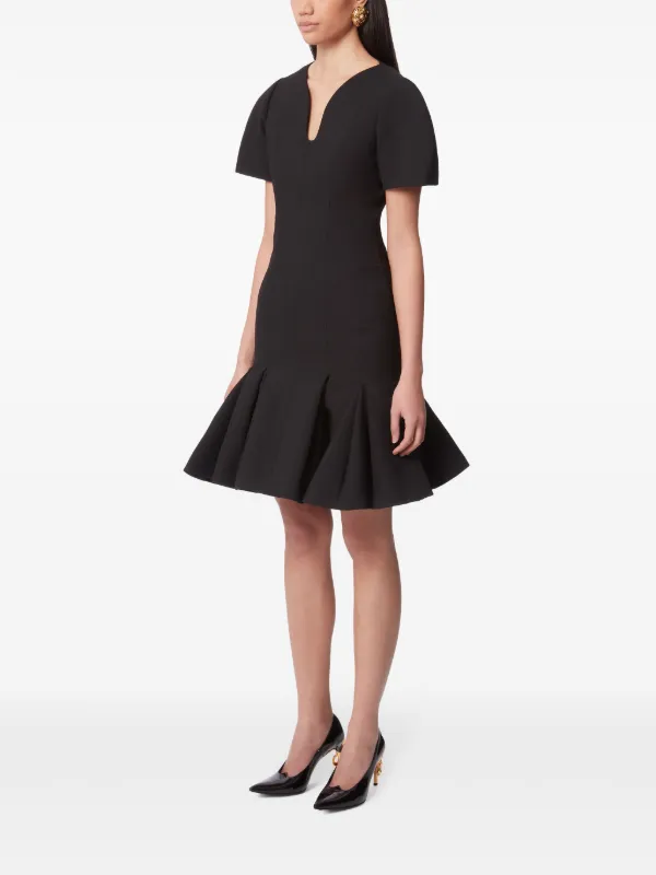 Nina Ricci>>ペプラムヘムミニドレス Nina Ricci ペプラムヘム ミニドレス | ブラック | FARFETCH JP