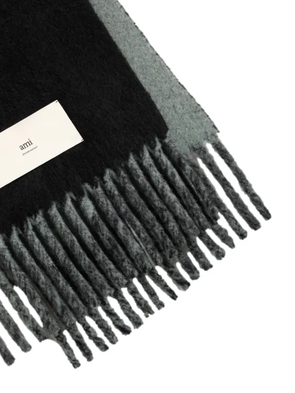 【 AMI PARIS 】 Black Fringe Scarf AMI Paris AMI DE COEUR NOIR SCARF Black | BSTN Store