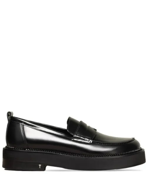 Mocassins en cuir à bout anatomique - AMI Paris - Modalova