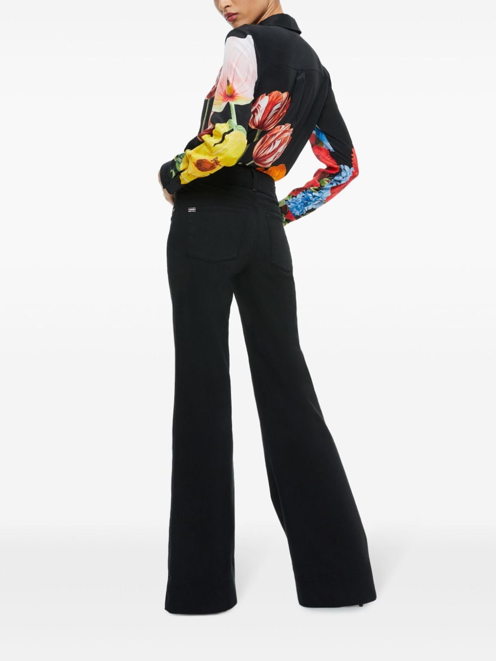 Shop Alice And Olivia Willa Floral-print Silk-twill Shirt In Black