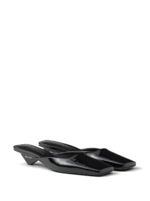靴 PRADA Heart Leather Mules PRADA Heart Leather Mules Prada Vintage Heart Mules Women's