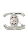 CHANEL Pre-Owned 1996 CC turn-lock brooch - Silver