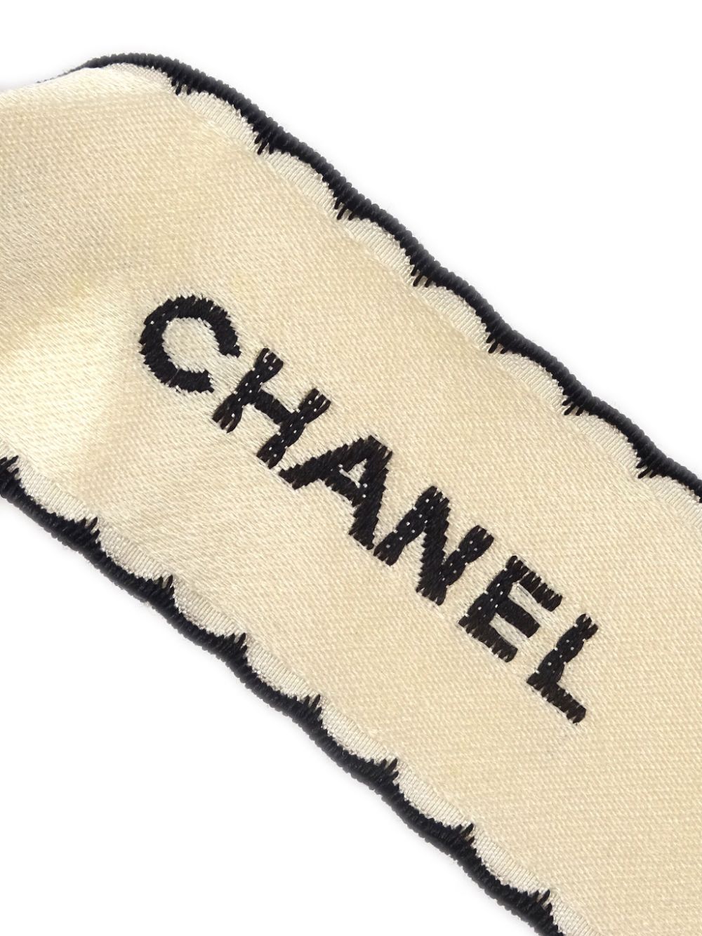 CHANEL 1990-2000s logo-print satin brooch Women