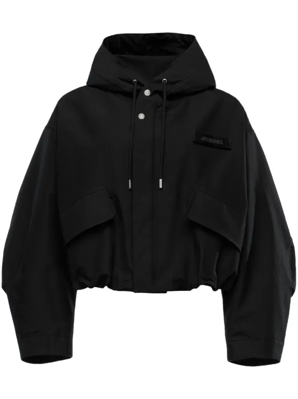◆JACQUEMUS◆La Doudoune Courte Caraco パファージャケット Jacquemus La Doudoune Courte Caraco Puffer Jacket | Black