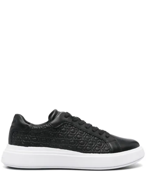 Calvin Klein tenis con monograma en relieve