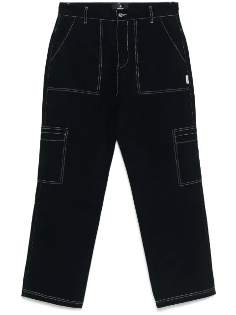 Represent contrast-stitching trousers