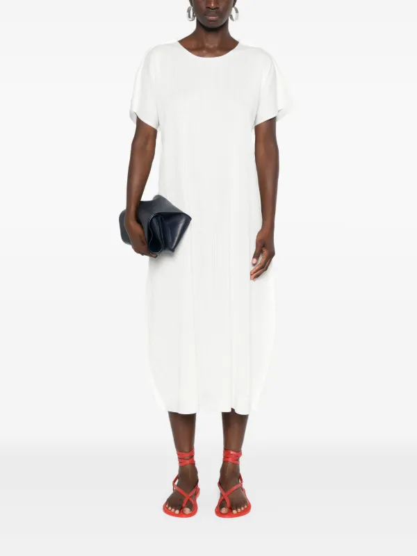 A-POC FORM – ISSEY MIYAKE ONLINE STORE