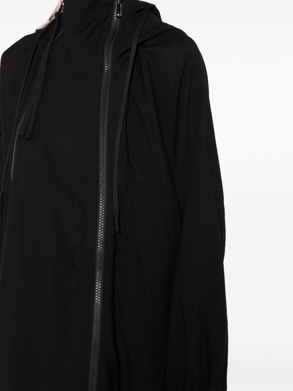 Shop Yohji Yamamoto Asymmetric Hooded Jacket In Schwarz