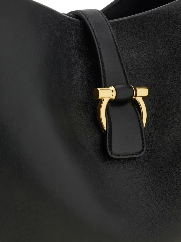 トートバッグ [FERRAGAMO] Ganchini buckle medium tote bag black Ferragamo Medium Hug Gancini-buckle Tote Bag | Black