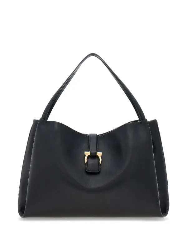 トートバッグ [FERRAGAMO] Ganchini buckle medium tote bag black Ferragamo Medium Gancini Clasp Tote Bag | Black | FARFETCH