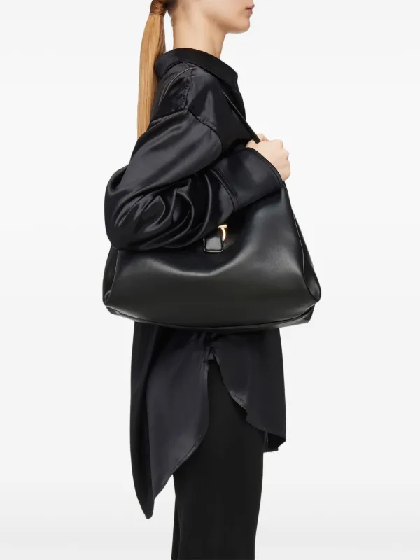 トートバッグ [FERRAGAMO] Ganchini buckle medium tote bag black Ferragamo Medium Gancini-Buckle Tote Bag - Black | Editorialist