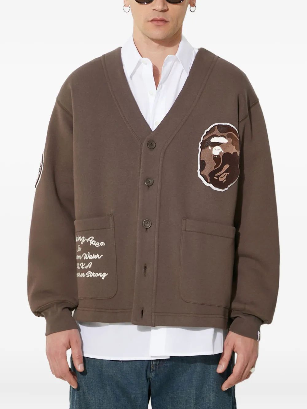 A BATHING APE® College Badges button cardigan | marron | Image 1