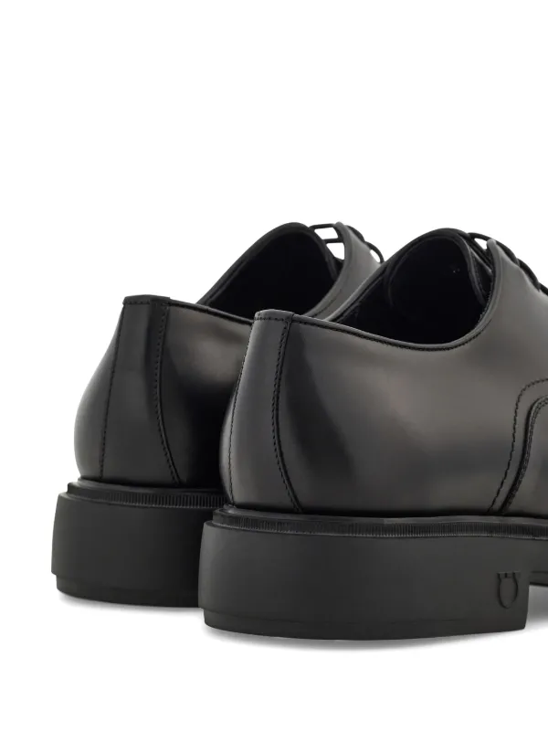 のり　　　　　　　　　　　　　　　　　　　　Ferragamo Moccasin with Gancini reversible ornament - Men | Ferragamo