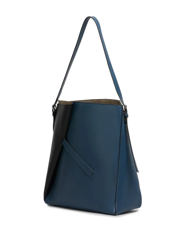 MARNI ショルダーバッグ 青/黒 MARNI（ショルダーバッグ ・ ブルー・ネイビー/青色系）のフリマ