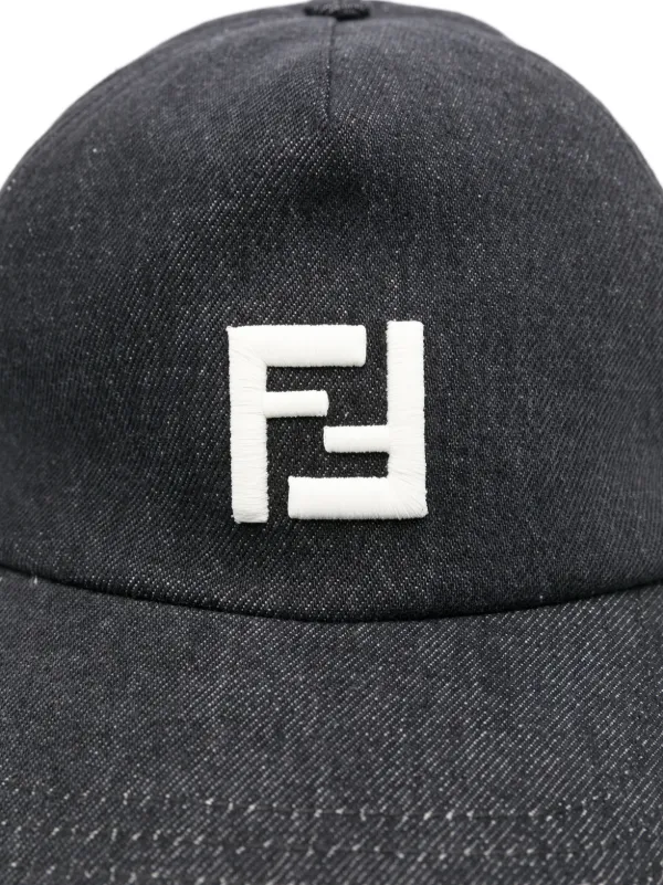 Fendi ロゴキャップ ブラウン