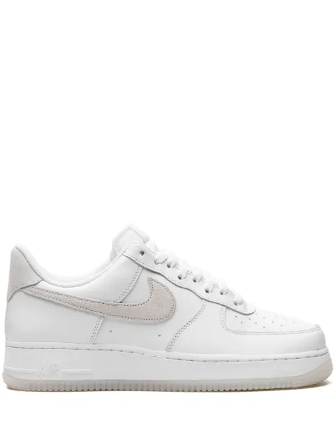 Nike 에어 포스 1 07 LV8 가죽 스니커즈