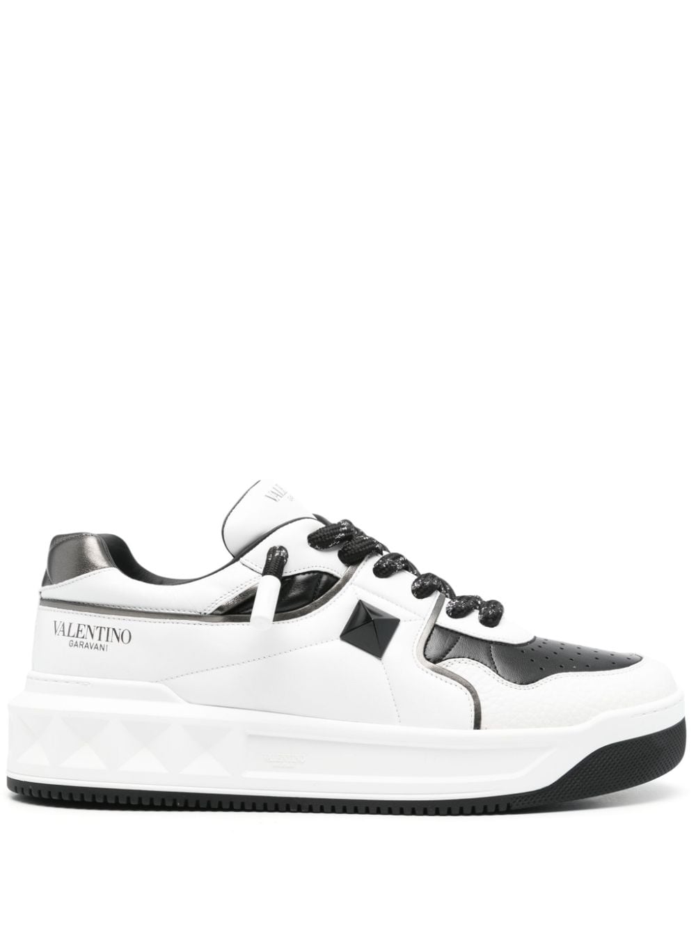 Valentino Garavani True Act sneakers - Black