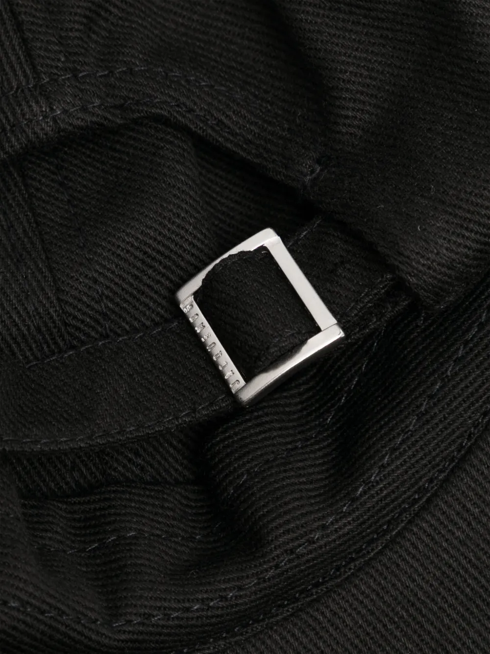 Jacquemus Pet met geborduurd logo - Zwart