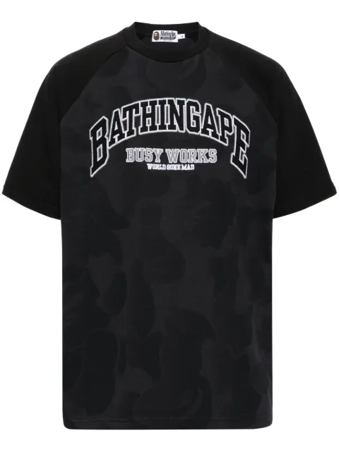 A BATHING APE® playera con logo bordado