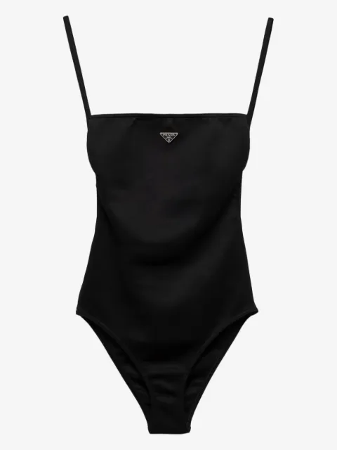 Prada traje de baño con logo triangular