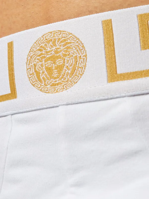 【関税＆送料込み】Versace Set Of 2 White Stretch Cotton 'M I ♡ Baroque Bathrobe White | VERSACE US