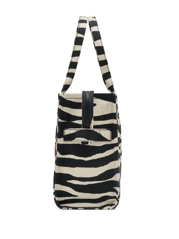 MARC JACOBS THE TOTE BAG ホワイト/ブラック 81deXkdfqEL._AC_SY675_.jpg