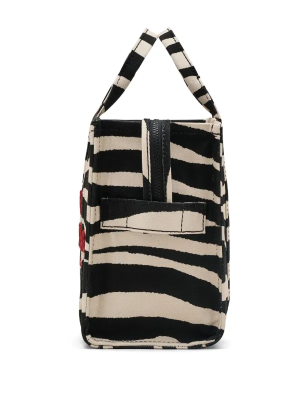 Marc Jacobs カコロコフリントラシトトハック 2S4HTT005H03 001 Marc Jacobs Zebra-print Tote Bag | Black | FARFETCH