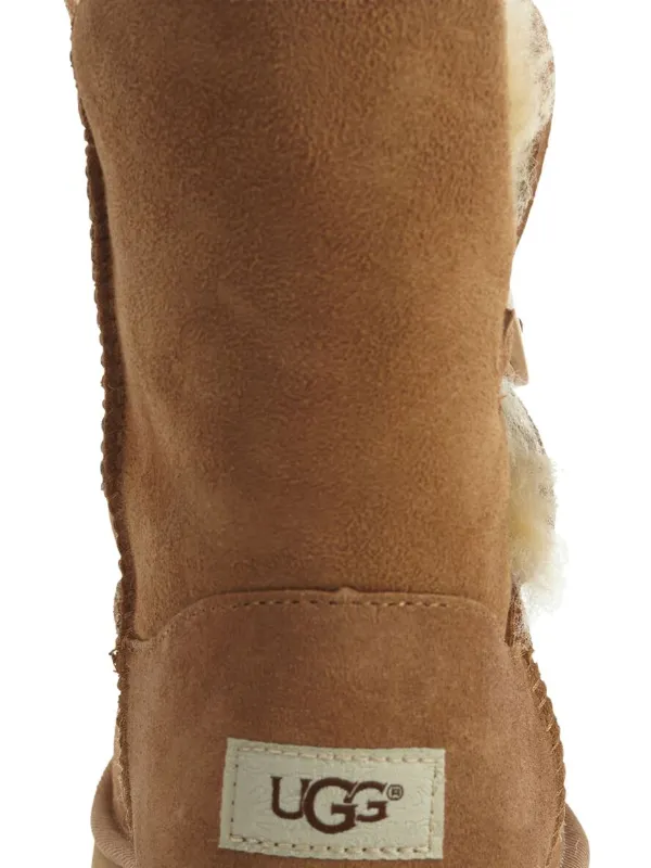 UGG high quality Youth/Tween Chestnut Bailey Button