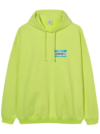 【VETEMENTS】 My Name Is Vetements フーディ パーカー VETEMENTS My Name Is パーカー | イエロー | FARFETCH JP