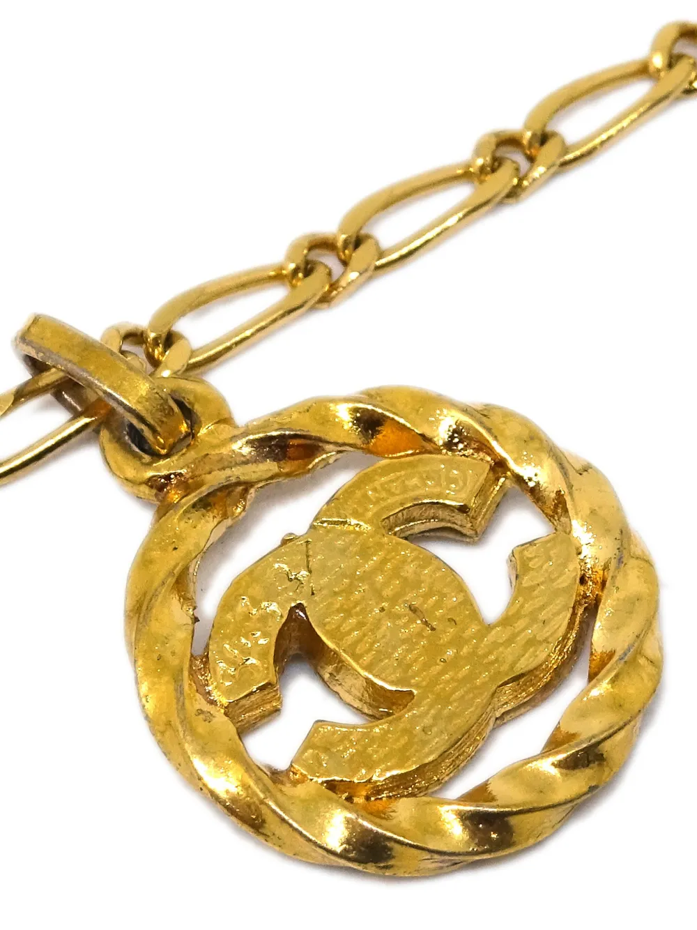 Pre-owned Chanel 1982 Medallion Pendant Necklace In Gold
