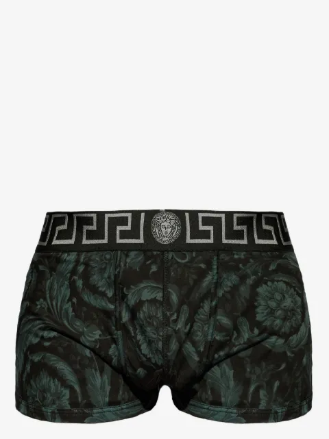 Versace baúles estampados en jacquard