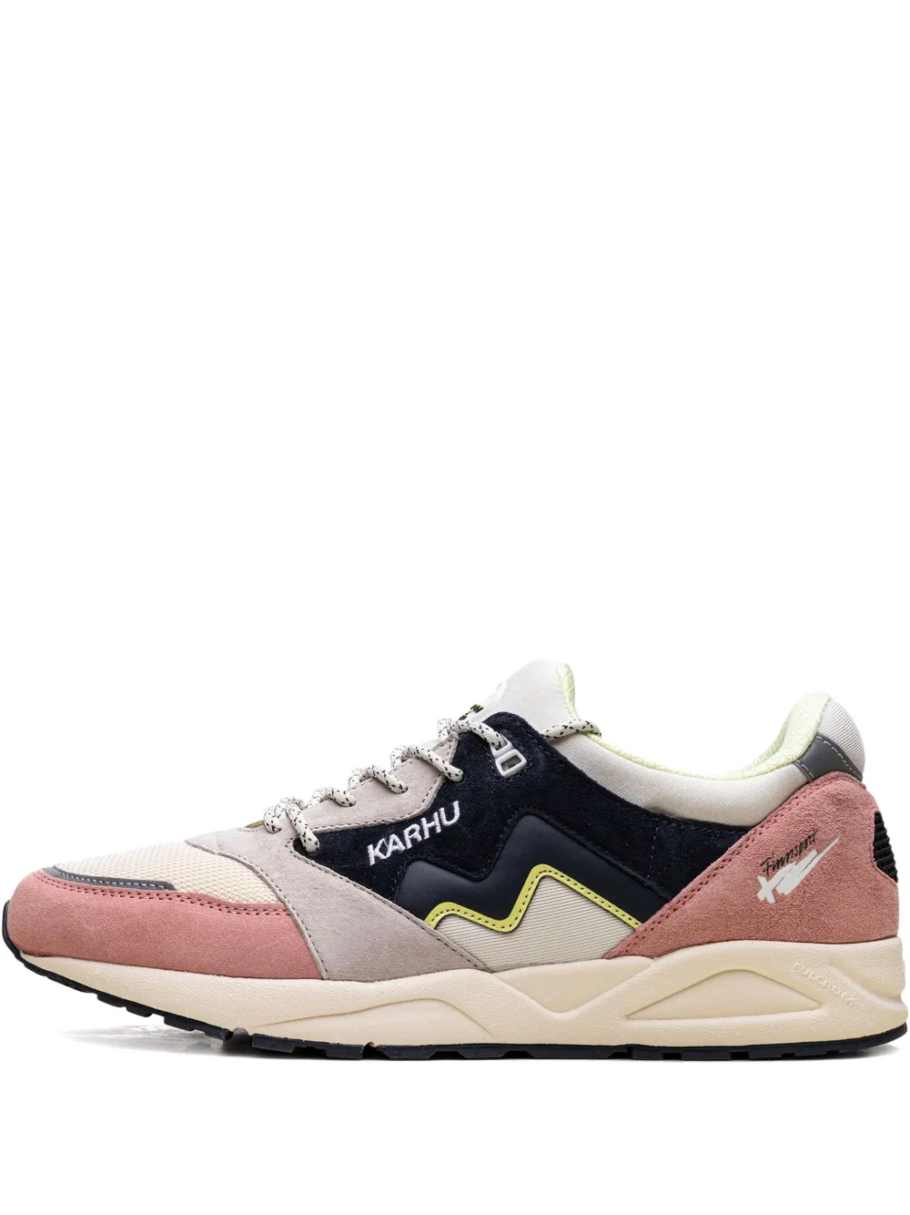 Karhu Aria 95 panelled trainers Pink